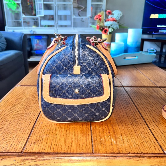 🦄Unicorn! RIONI Small Boston Bag in NAVY BLUE - Picture 4 of 15